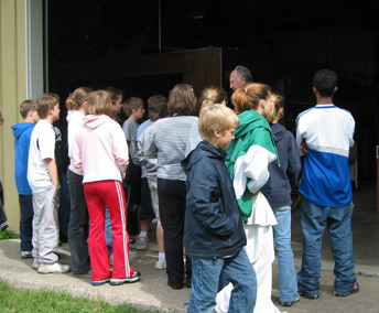 6th grade students on a tour